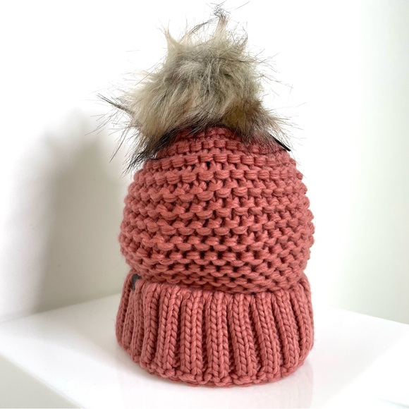 Cabincore | NWT! David and Young Pink Knit Beanie with Faux Fur Pom | Winter Hat - Picture 5 of 7